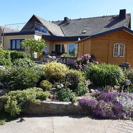 Neu Hanka דירה *